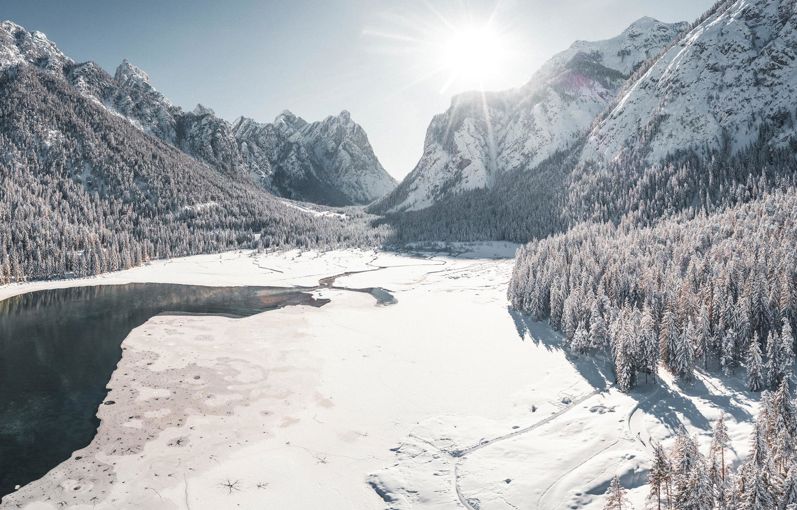 Der Toblacher See im Winter