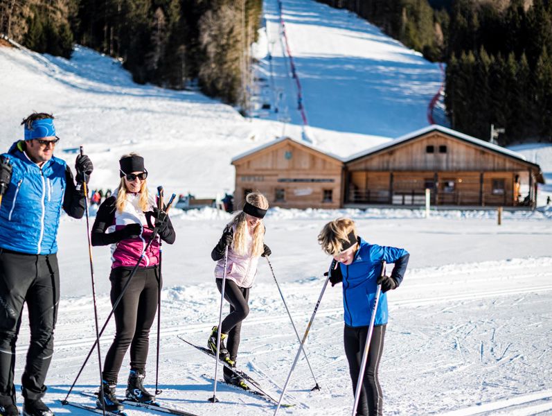 A cross-country skiing family