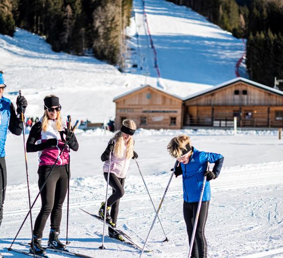 A cross-country skiing family
