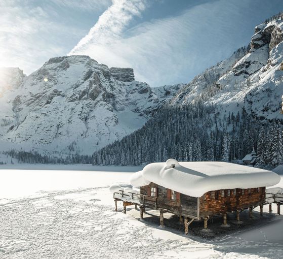 Der Pragser Wildsee im Winter