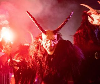 18° Sfilata dei Krampus Höllischen Pichl/Gsies in Val Casies