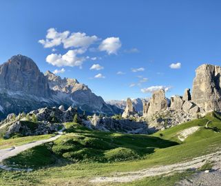 Cinque Torri: a jewel in the Dolomites near Cortina