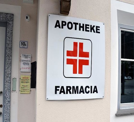 Pharmacy dispenser of the pharmacy Schlossapotheke