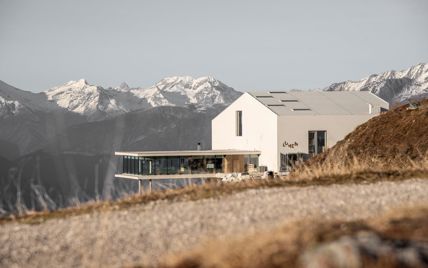 LUMEN - House of Mountain Photography